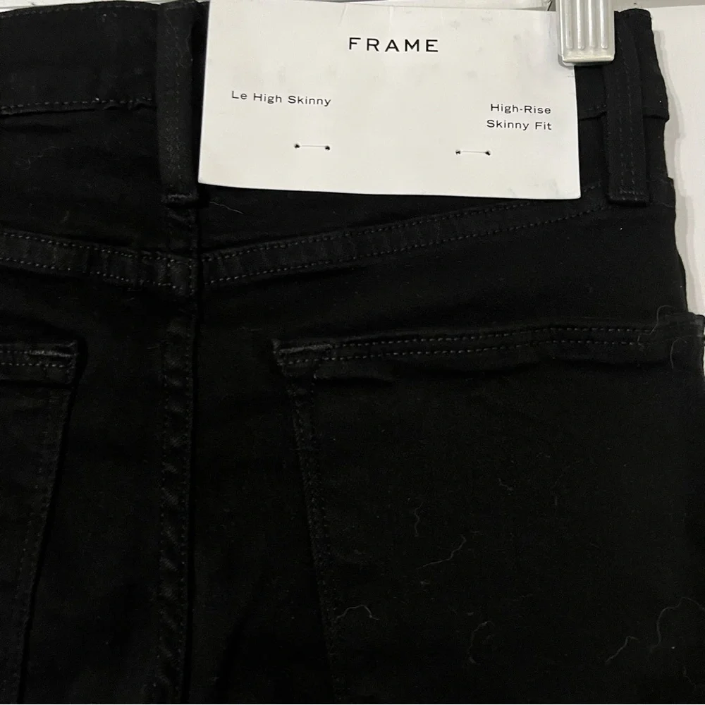 NWT Frame Le High Skinny Curve Split Zip-Hem Crop